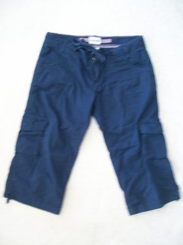 Dark blue capris