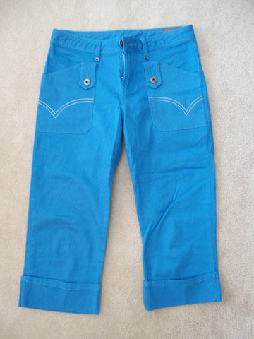 Light blue capris